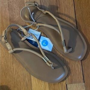 Universal Thread Tan T-Strap Sandals